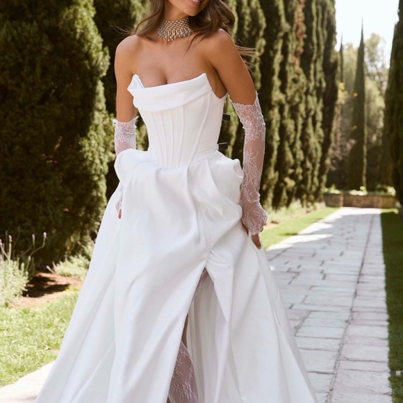 Azazie Dresses & Skirts - Azazie Katalina Ball Gown Strapless Wedding Dress NWT Size 14